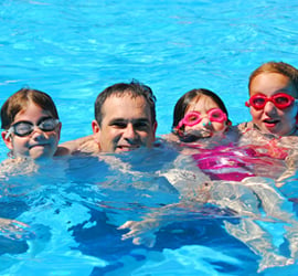Dad & kids swimming2