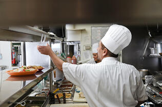Restaurant Cooks