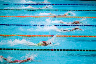 swimming pool race