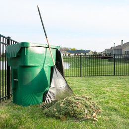 rake-lawn-clippings.jpg