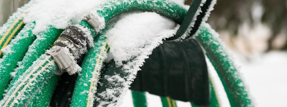 How to winterize outdoor faucets and garden hoses blog image