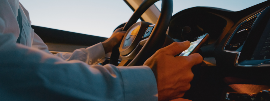 Preventing accidents from distracted driving blog image