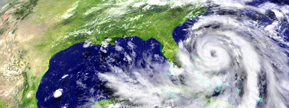 The business owners guide to hurricane preparedness blog image