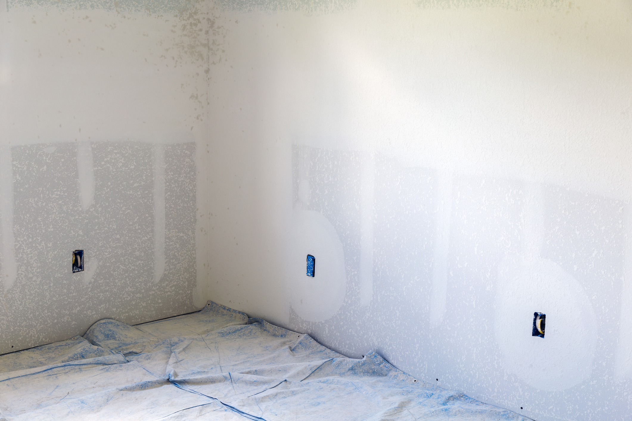 How to Wet-Sand Drywall to Avoid Dust